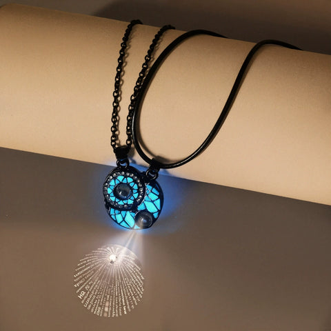 Image of COLLAR SOL Y LUNA PROYECTANTE LUMINOSO