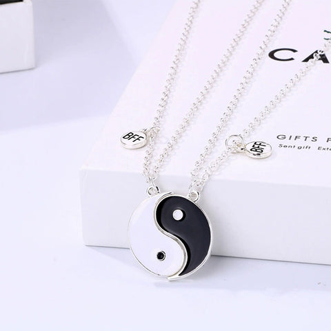 Image of COLLAR YIN YANG