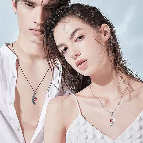 Image of COLLAR DE ANGEL Y DIABLO