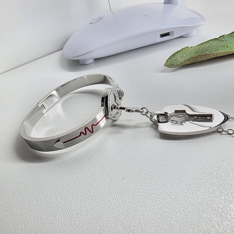 Image of Set de Collar y Pulsera de Pareja con Llave Única