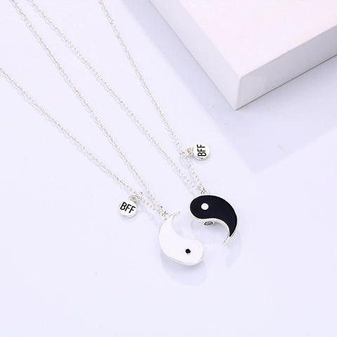 Image of COLLAR YIN YANG