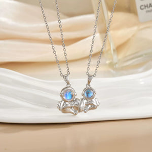 COLLAR DE PAREJA ASTRONAUTA MAGNETICO