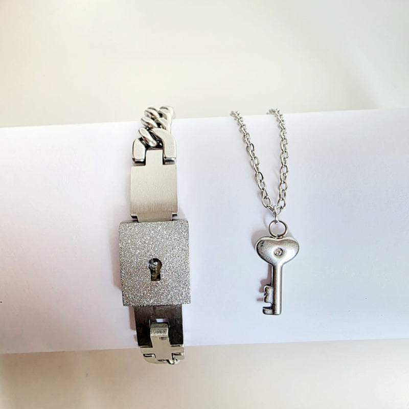 Set de Collar y Pulsera de Pareja con Llave del amor