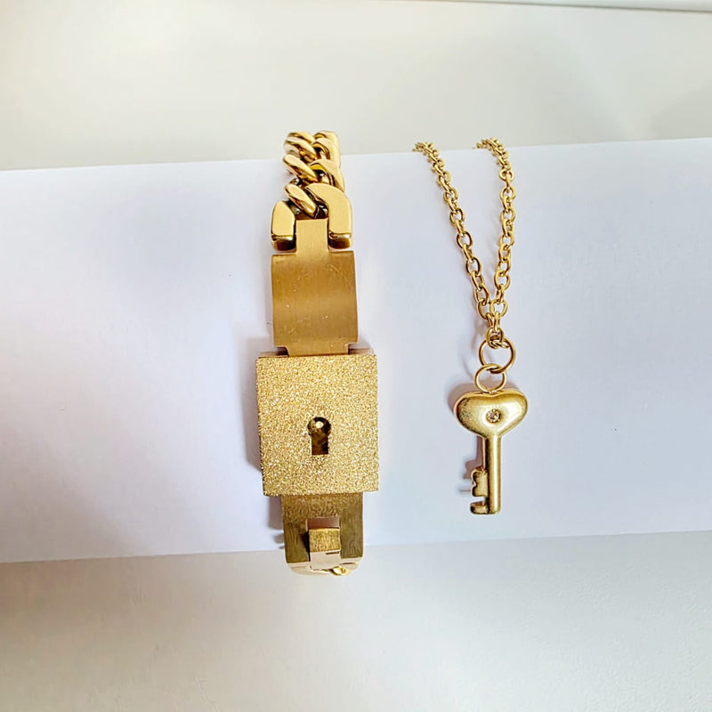 Set de Collar y Pulsera de Pareja con Llave del amor