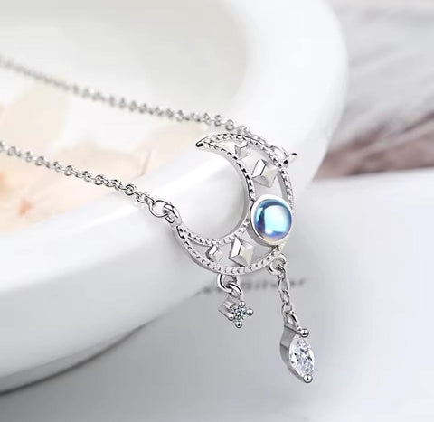 Image of Collar Luna - Luz que Guía el Amor